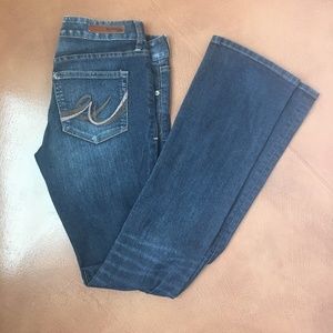 Express Zelda Jeans - Ultra Low Rise/Medium Wash
